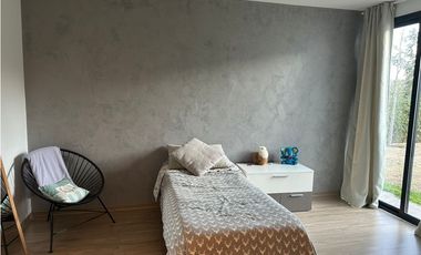 SE VENDE CASA EN LOMAS DEL REY