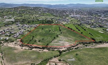 Terreno en entrada a San Pedro Huaquilpan (Autopista Mexico-Pachuca)