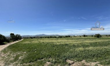Terreno en entrada a San Pedro Huaquilpan (Autopista Mexico-Pachuca)
