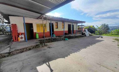 FINCA EN VENTA VIA NEIRA