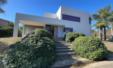 Casa a la venta en Country Barrancas