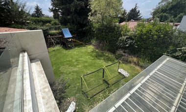 Casa moderna en venta en Club de Golf Los Encinos