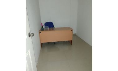 ALQUILO OFICINA EN EL CARMEN