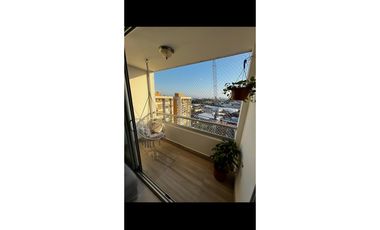 ALQUILO APARTAMENTO SEMIAMOBLADO EN PH GREENWOOD