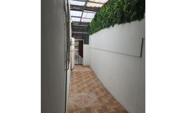 PUEBLO NUEVO / HATO PINTADO / 250 M2 / TERRAZA / BARRIADA LOS HARINOS