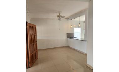 PUEBLO NUEVO / HATO PINTADO / 250 M2 / TERRAZA / BARRIADA LOS HARINOS