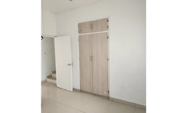 PUEBLO NUEVO / HATO PINTADO / 250 M2 / TERRAZA / BARRIADA LOS HARINOS