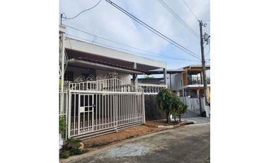 PUEBLO NUEVO / HATO PINTADO / 250 M2 / TERRAZA / BARRIADA LOS HARINOS