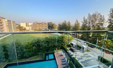 2 bed room with stunning view