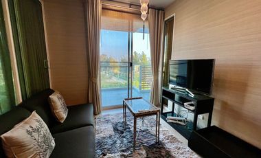 2 bed room with stunning view