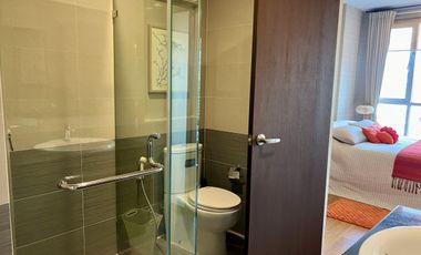 2 bed room with stunning view