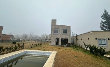 Duplex con pileta  en barrio privado a estrenar