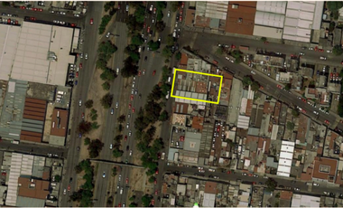AMPLIO LOCAL COMERCIAL EN RENTA 5.30M DE ALTURA.