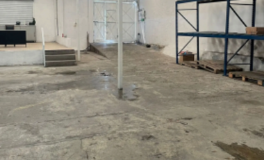 AMPLIO LOCAL COMERCIAL EN RENTA 5.30M DE ALTURA.