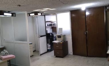 AMPLIO LOCAL COMERCIAL EN RENTA 5.30M DE ALTURA.
