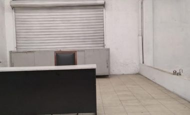 AMPLIO LOCAL COMERCIAL EN RENTA 5.30M DE ALTURA.