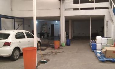 AMPLIO LOCAL COMERCIAL EN RENTA 5.30M DE ALTURA.