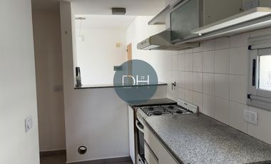 11 e/60 y 61- Depto c/cochera y baulera