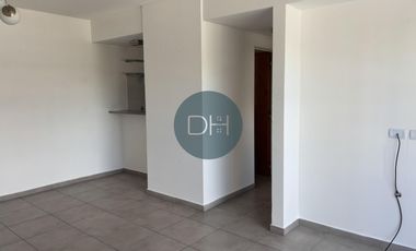 11 e/60 y 61- Depto c/cochera y baulera
