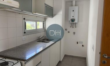 11 e/60 y 61- Depto c/cochera y baulera