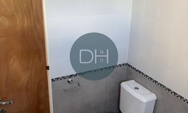 11 e/60 y 61- Depto c/cochera y baulera