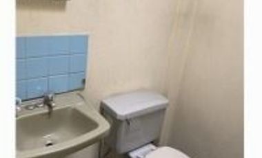 Edificio con Bodega, Oficinas y Local comercial