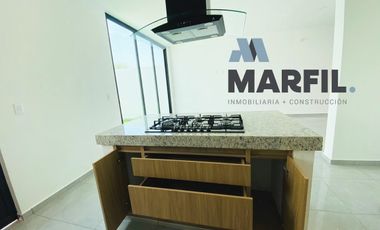 Venta de Casa de 4 Recámaras, 1 en planta baja, al Norte de Villa de Álvarez