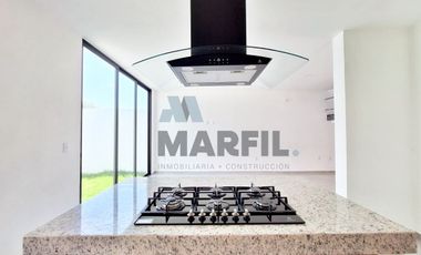 Venta de Casa de 4 Recámaras, 1 en planta baja, al Norte de Villa de Álvarez
