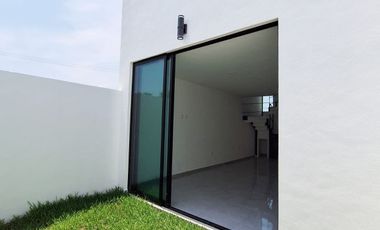 Venta de Casa de 4 Recámaras, 1 en planta baja, al Norte de Villa de Álvarez
