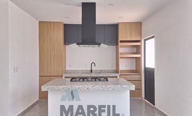 Venta de Casa de 4 Recámaras, 1 en planta baja, al Norte de Villa de Álvarez