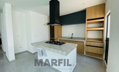 Venta de Casa de 4 Recámaras, 1 en planta baja, al Norte de Villa de Álvarez