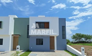 Venta de Casa de 4 Recámaras, 1 en planta baja, al Norte de Villa de Álvarez