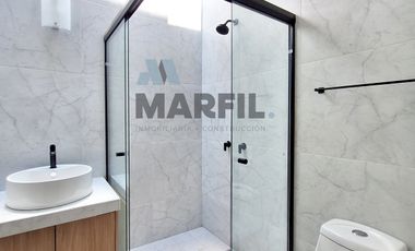 Venta de Casa de 4 Recámaras, 1 en planta baja, al Norte de Villa de Álvarez