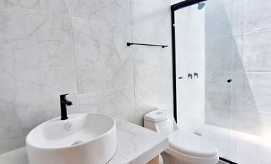 Venta de Casa con Habitación en planta baja al Norte de Villa de Álvarez Colima