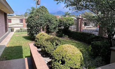 CASA EN VENTA LOMAS DEL VALLE EN SAN PEDRO GARZA GARCIA, N.L.