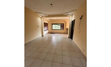 VENTA DE CASA EN ALBROOK, PRECIO NEGOCIABLE