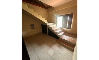VENTA DE CASA EN ALBROOK, PRECIO NEGOCIABLE
