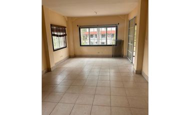 VENTA DE CASA EN ALBROOK, PRECIO NEGOCIABLE