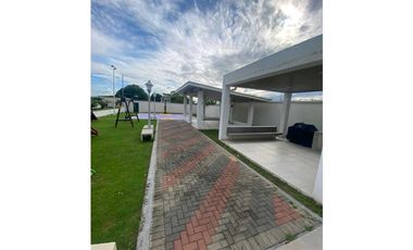 ALQUILO APARTAMENTOS EN LA CHORRERA BARRIO COLÓN TORRE DE ESPAÑA 3R