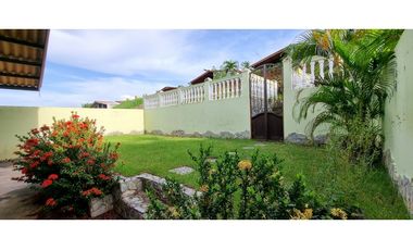 CASA EN VENTA - BRISAS DEL GOLF ARRAIJN