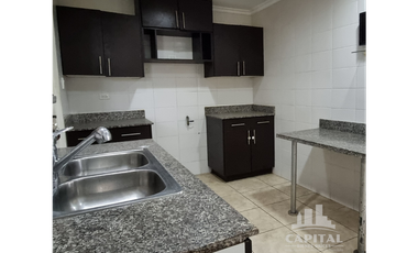 CASA EN VENTA - BRISAS DEL GOLF ARRAIJN
