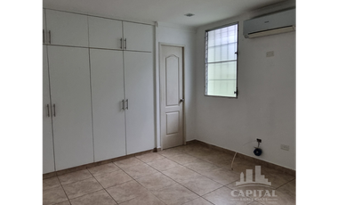 CASA EN VENTA - BRISAS DEL GOLF ARRAIJN
