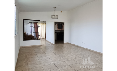CASA EN VENTA - BRISAS DEL GOLF ARRAIJN