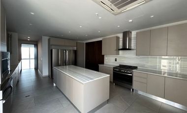 Apartamento en alquiler de 395mtrs ubicado en Paitilla. (AA)