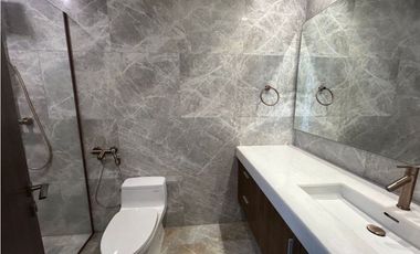 Apartamento en alquiler de 395mtrs ubicado en Paitilla. (AA)