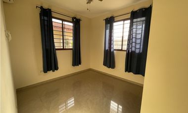 ALQUILER DE CASA EN LA ROSALEDA PENONOME