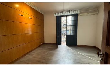 VENDE OFICINA SAN MARTIN Y ESPEJO