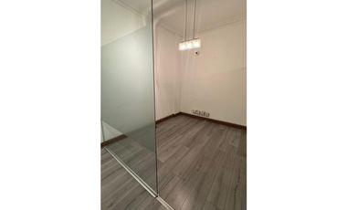 VENDE OFICINA SAN MARTIN Y ESPEJO