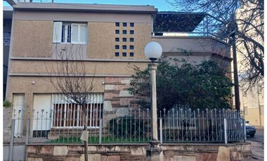 CASA 4 DORM. A METROS SHOPPING NUEVO CENTRO