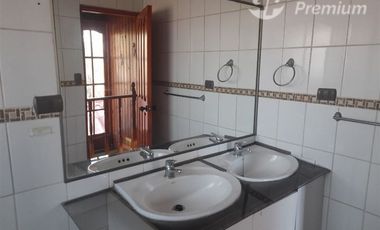 Casa en Venta en Ruta L 11 pasando puente Putagan al lado de Polígono ruta que conecta Linares- Colbun